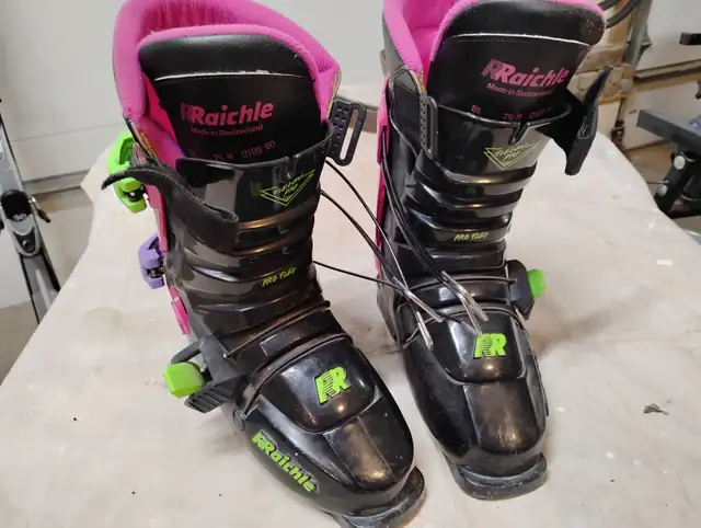 DOWNHILL SKI BOOTS, RAICHLE FLEXON PRO