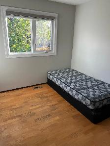 Upper Level House for Rent in Rundle NE - Photo 6