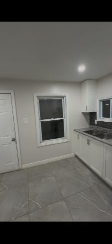 Two bedroom apartment for rent with beautiful backyard/Parking - Photo 6