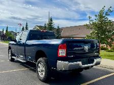 2023 Ram 2500 Bighorn Crew Cab 4x4 (8 Foot Box) - Only 19,400 km - Photo 4