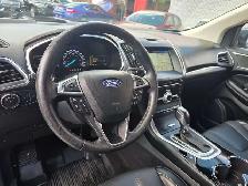 2018 Ford Edge Titanium AWD Nav / PanoRoof / Leather / RCAM - Photo 17