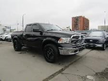 2017 Ram 1500 5.7L V8 4WD Quad Cab 140.5' SLT - Photo 4