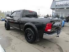 2017 Ram 1500 5.7L V8 4WD Quad Cab 140.5' SLT - Photo 8