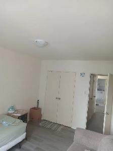 690 - Walk to subway - Photo 6