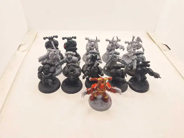 Warhammer 40k 16 Mixed Firstborn & Chaos Space Marines Mixed