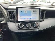 2018 Toyota RAV4 LE - Photo 11