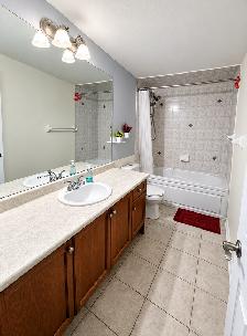 ⚡FlexStay Daily-Weekly-Monthly⚡Private Unit ⚡St. Clair & Midland - Photo 2