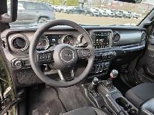 2023 Jeep Wrangler Willys - Photo 20