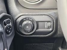 2023 Jeep Wrangler Willys - Photo 25