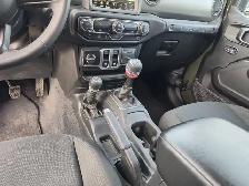 2023 Jeep Wrangler Willys - Photo 32