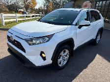 2021 Toyota RAV4 XLE XLE AWD - Photo 3