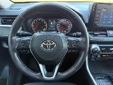 2021 Toyota RAV4 XLE XLE AWD - Photo 14