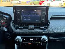 2021 Toyota RAV4 XLE XLE AWD - Photo 16
