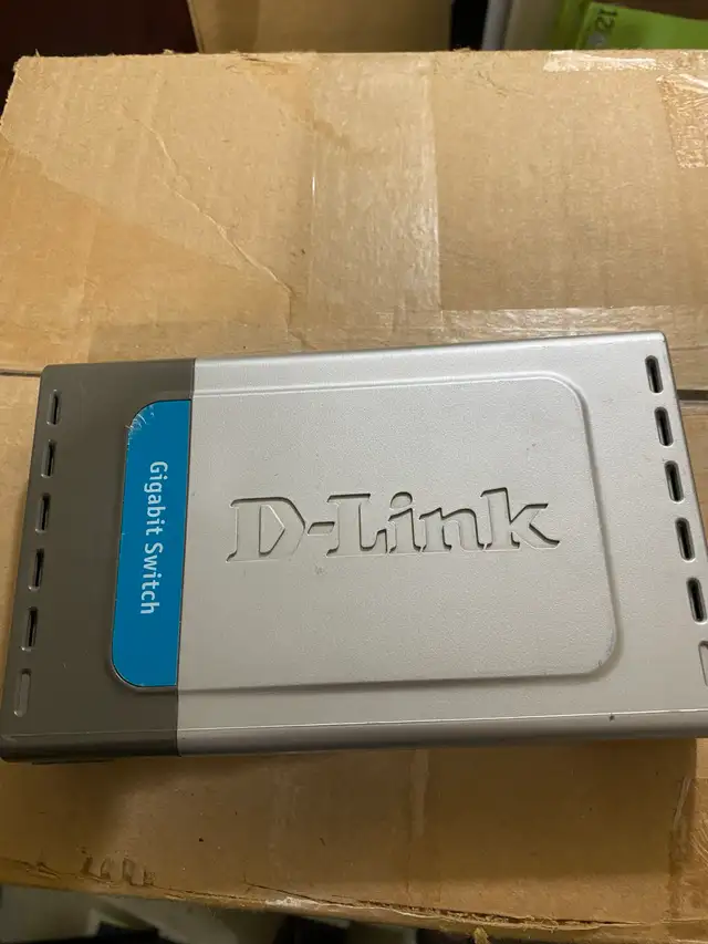DLINK Network Switch (DGS-1008D)