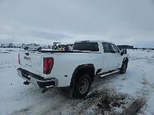2022 GMC Sierra 3500HD - Photo 3