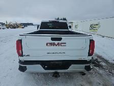 2022 GMC Sierra 3500HD - Photo 21