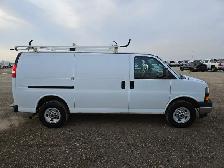 2018 GMC Savana - Photo 7