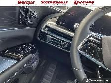 2025 Cadillac Lyriq LUXURY | 1OWNER | CLEAN CARFAX | ELECTRIC | - Photo 17