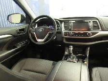 TOYOTA HIGHLANDER 2017 LE AWD 8 PASSAGERS TRES PROPRE & TOUT EQU - Photo 14