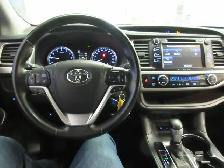 TOYOTA HIGHLANDER 2017 LE AWD 8 PASSAGERS TRES PROPRE & TOUT EQU - Photo 35