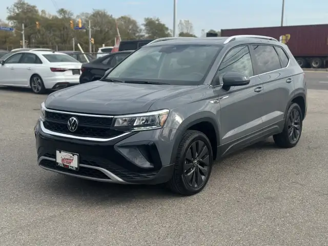 2024 Volkswagen Taos Comfortline with Panoroof, Apple CarPlay, B