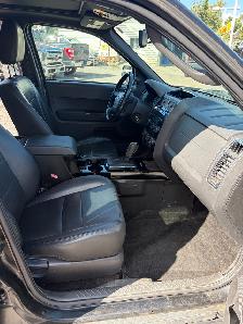 2011 Ford Escape - Photo 11