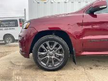 2019 Jeep Grand Cherokee Overland AWD | Power Tailgate | Command - Photo 10