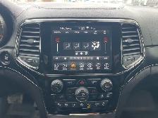 2019 Jeep Grand Cherokee Overland AWD | Power Tailgate | Command - Photo 26