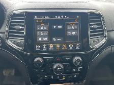 2019 Jeep Grand Cherokee Overland AWD | Power Tailgate | Command - Photo 28