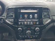 2019 Jeep Grand Cherokee Overland AWD | Power Tailgate | Command - Photo 29