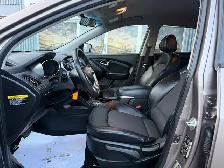 2012 Hyundai Tucson AWD 4dr I4 Auto GLS - Photo 9