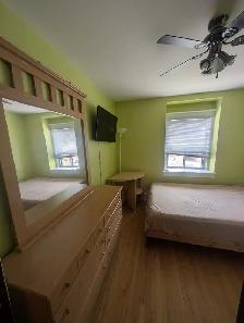 Room (Furnished) Short or Long Stay @ St. Clair W & Oakwood $780 - Photo 3