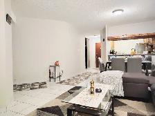 2 Bedroom Condo For Rent In Etobicoke - Photo 2
