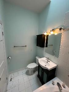 Well-Designed 3-BR 2nd-Floor Unit with Patio near RVH & College - Photo 11