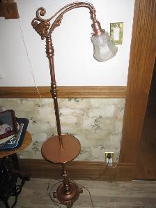 UNIQUE ANTIQUE CAST IRON VINTAGE BRIDGE LAMP FLOOR LAMP W/TABLE