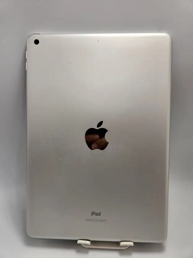 iPad 5th Gn 32gb Grey Wifi 3 Months Warranty W/Charger