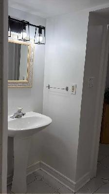 Basement apt. for rent. Close to Trilliu m Hospital - Photo 3