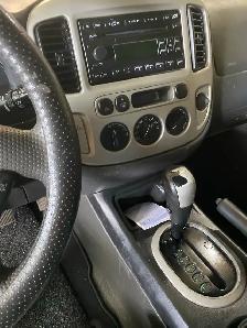 2006 ford escape 6cyl 4x4 - Photo 3