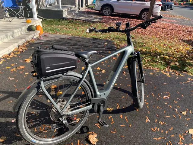 bicyclette électrique cube pro