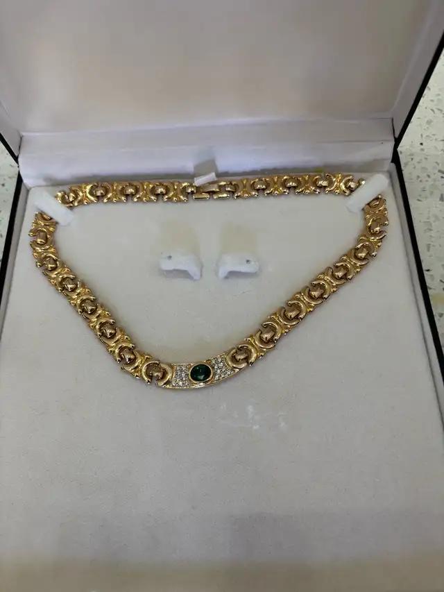 5th Avenue Collection Gold Necklace $80obo