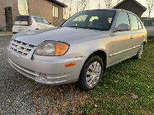 33000 KM Hyundai Accent 5 automatique Bluetooth