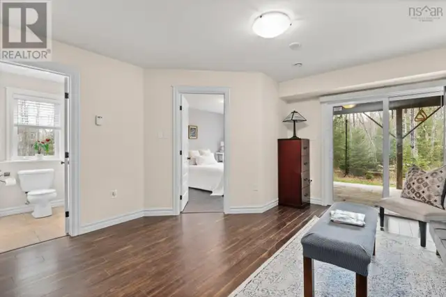Immediately Avbl : 1-BR Private Toilet Dining Parking in Bedford