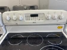 Cuisinière Kenmore blanche vitrocéramique (2e)