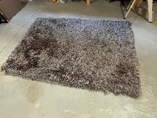 Taupe shag area rug - Photo 2
