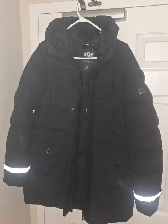 $450 Helly Hansen LRG womens warm Coat