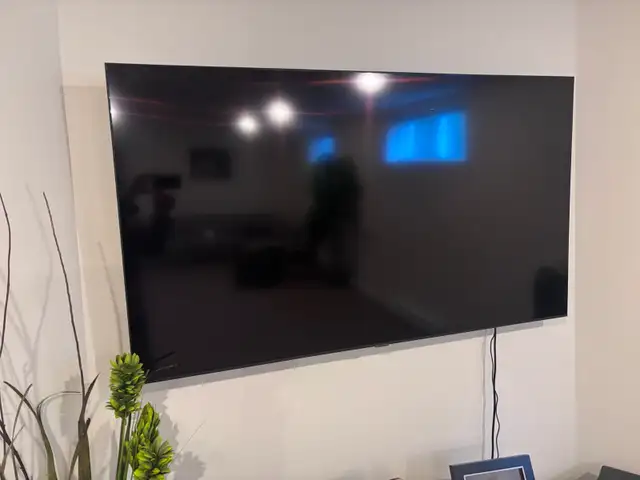 TV SAMSUNG 65 po – UHD 4K Flat Smart Intelligent TV BE65C-H