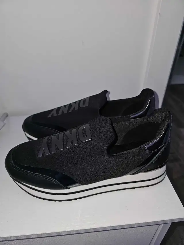 sneakers DKNY femme Gr. 8.5 a vendre