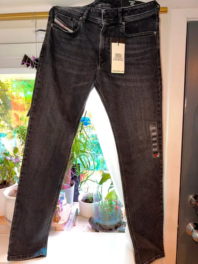 Diesel 1979 Sleenker Skinny Jeans — Men's 32x32 — New With Tags
