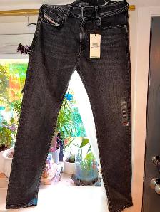 Diesel 1979 Sleenker Skinny Jeans — Men's 32x32 — New With Tags