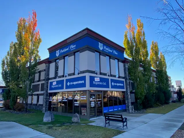 1,500 sq ft Office or Spa space for lease in Lacombe